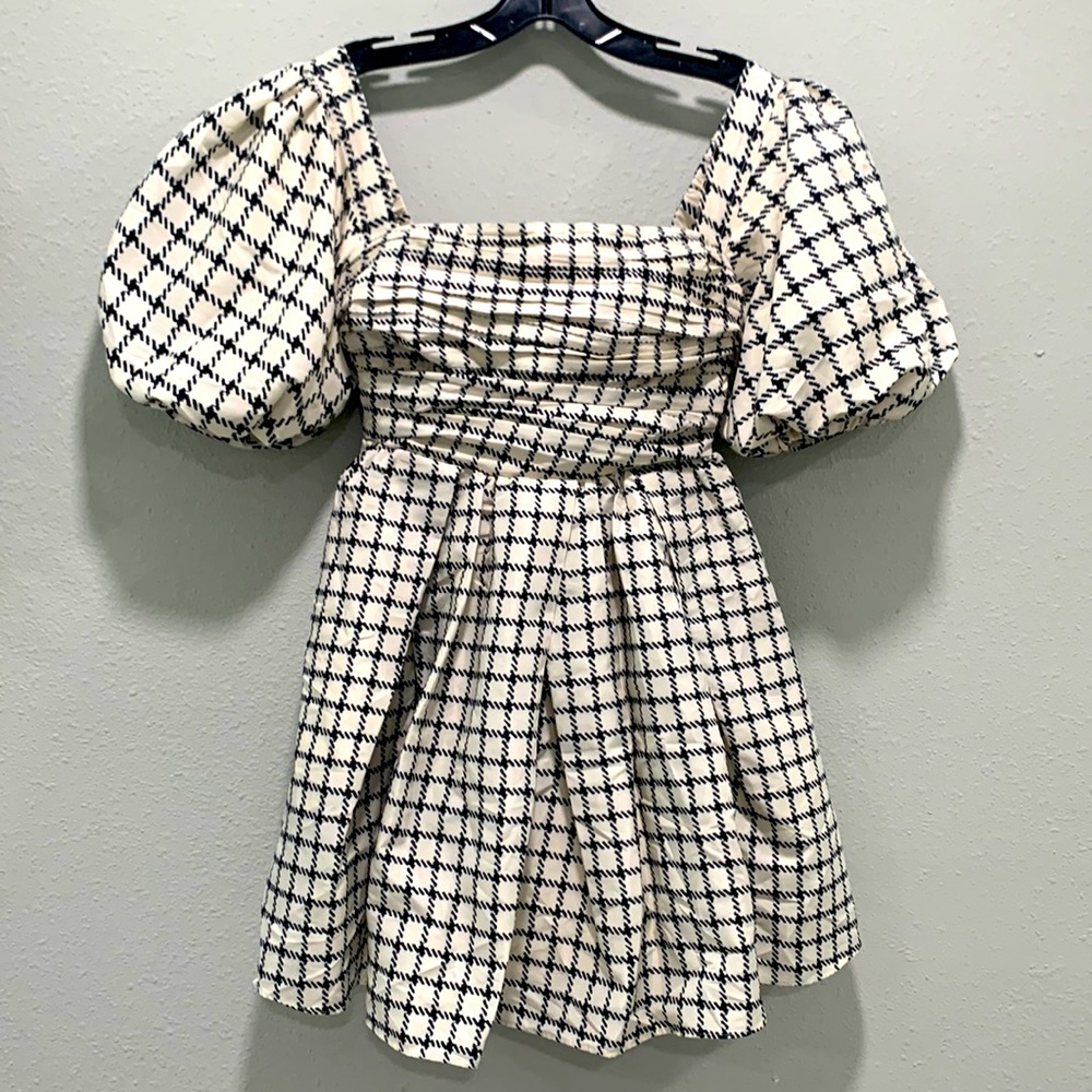 Self-Portrait Black and Cream Puff Sleeve Dress